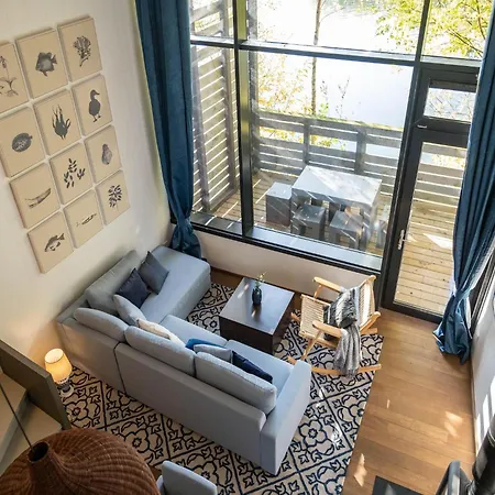 Vakantiehuis Waterside Elegance Sky Pad Antoing
