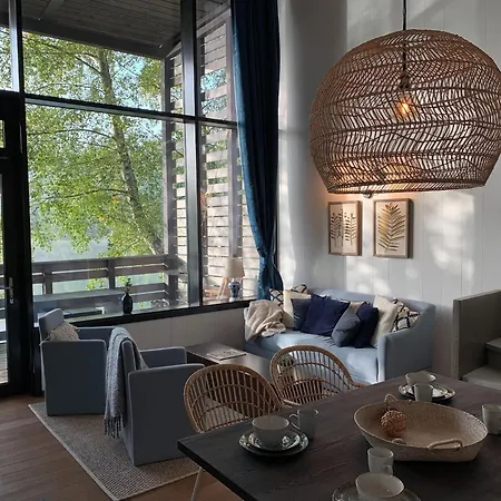 Waterside Elegance Sky Pad *