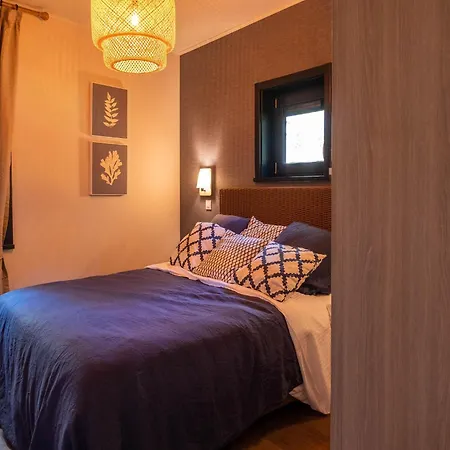 Waterside Elegance Sky Pad * Antoing