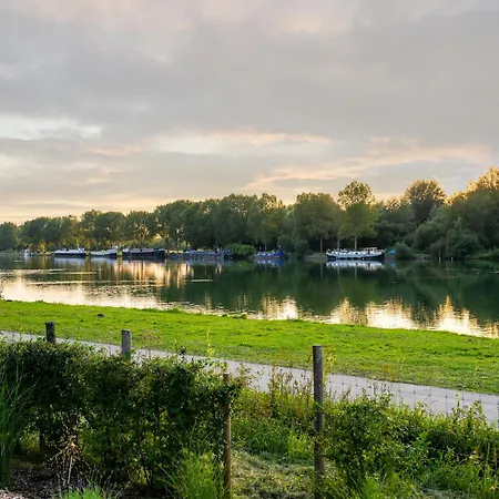 Waterside Elegance Sky Pad Vakantiehuis *