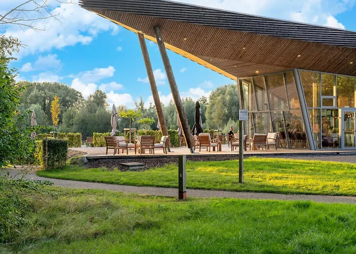 Dom wakacyjny Waterside Elegance Sky Pad